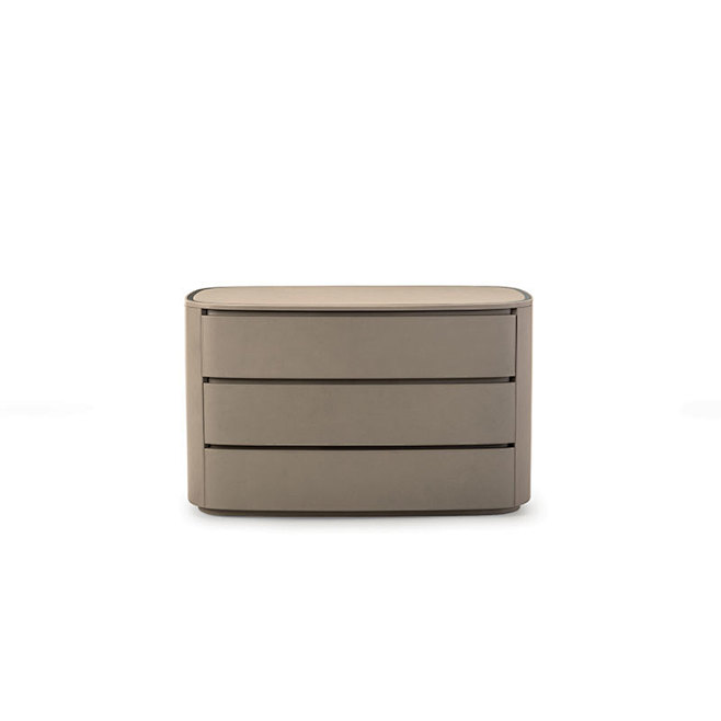 02_BentleyHome_chest...