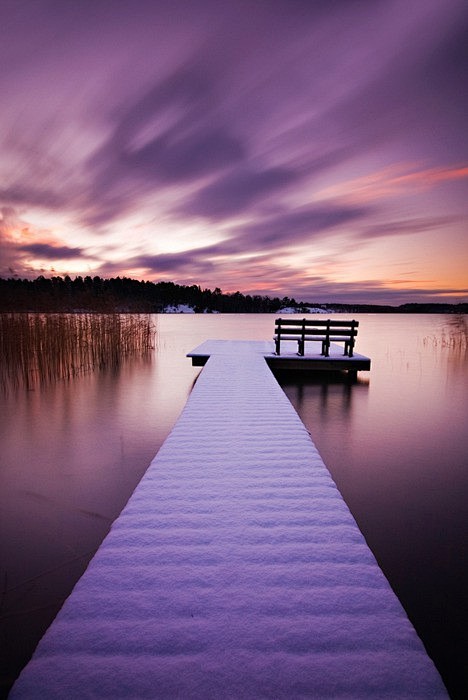 冬季码头，瑞典的斯德哥尔摩。by： be...