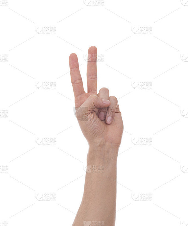 男子伸出两根手指