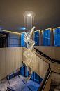 Four Seasons by Lasvit :  The highly anticipated opening of the Four Seasons in Seoul proved the skills of the all-star design team. Subtle earthy color schemes provide a modern interpretation of Korean traditions, adorned with daring art installations by