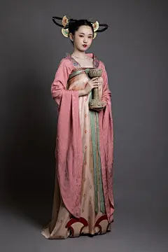 战国袍｜她从楚国来，带着千年前的风图片_汉服图片素材-花瓣网