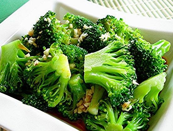 美味菜式：西兰花豆酥鳕鱼 
原料：鳕鱼1...