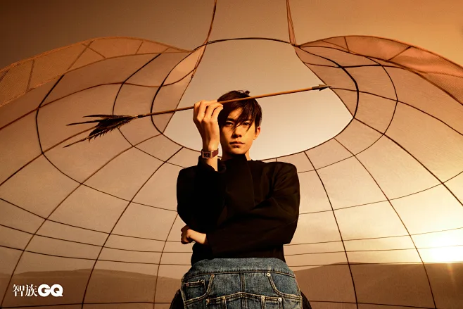 模特拍摄内的花瓣采集图片-miboo