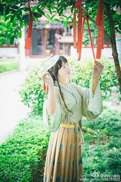偷偷的玩手机采集到衣褶