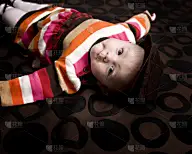 婴儿,老年人,月,数字6,留白,四肢,水平画幅,仅一名女婴,白人,仅婴儿