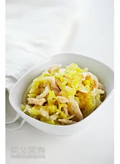 [烂糊白菜]来自贝太厨房网页版作者：贝太厨房材料：黄芽菜:400g 瘦猪肉:80g 黄酒:1/2汤匙 白胡椒粉:1/2茶匙 白砂糖:1/2茶匙 油:2汤匙 水淀粉:1汤匙 生粉:1茶匙 盐:1茶匙特色：其貌不扬的家常菜，入口能尝得到白菜的甘甜，可别小看它，这可是一道地道的下饭菜哟。步骤：1. 瘦猪肉切成细丝，加入白胡椒粉、1/2茶匙盐、生粉、黄酒抓拌均匀，腌渍20分钟。黄芽菜 （大白菜）顶刀切成细丝备用。2.	炒锅烧热，注入油，中火加热至4成热时放入肉丝划散，待所有肉丝变色，......