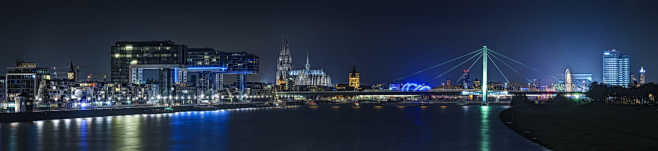 Skyline of Cologne b...