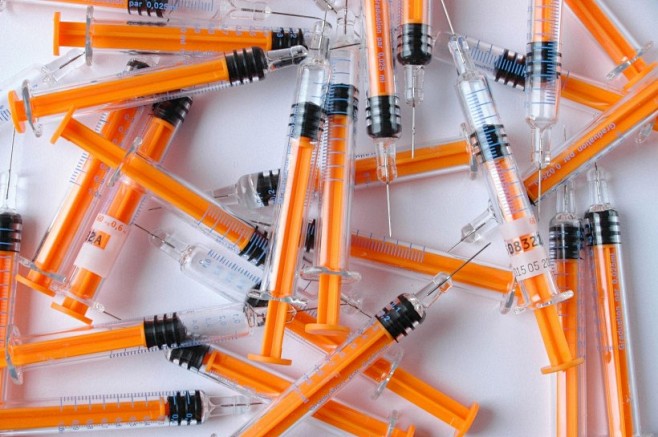 医疗针管针头注射器图片