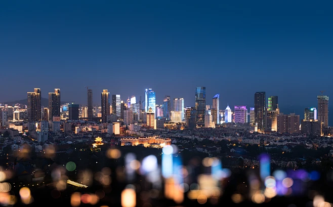 实景图 城市内的花瓣采集图片-EK-515099802