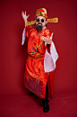 国潮新年财神爷戴墨镜打太极人物摄影图