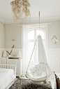 飘忽的灯，干净的吊椅#卧室#