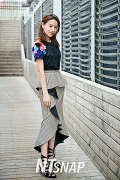 大怪路子采集到眼镜美女