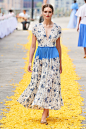 Lela Rose Spring 2020 Ready-to-Wear Fashion Show : The complete Lela Rose Spring 2020 Ready-to-Wear fashion show now on Vogue Runway.