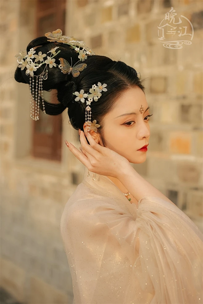 水晶蝴蝶 热缩片发簪日常简约现代步摇发钗u型钗子簪子古风发饰女-淘宝网-花瓣网