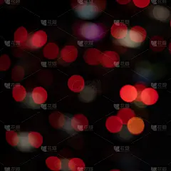 模糊的灯光在城市的夜晚蓝色的散景抽象的黑色背景模糊的镜头闪光反射美丽的圆圈闪烁圣诞快乐和新年快乐卡片