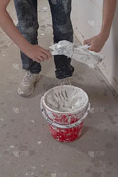 油灰桶和墙壁油灰铲_5258801952