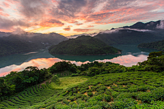 湖南网友在线陪聊采集到合成    合成素材  合成背景