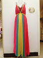 香港品牌重工打造七色彩虹拼色炫目吊带拖地长裙沙滩裙礼服裙-淘宝网