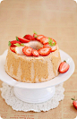 草莓蛋糕
Strawberry Chiffon Cake イチゴシフォンケーキ