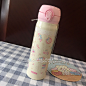 日本本土限量款膳魔师保温杯500ml 儿童肩带款 双子星 hellokitty-淘宝网