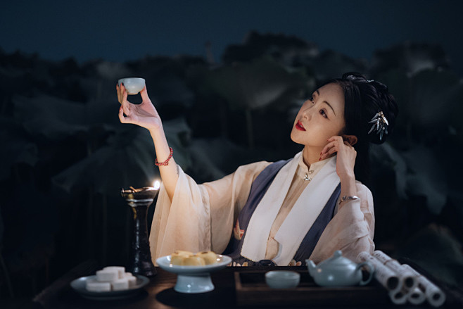 举杯邀明月，对影成三人_人像_POCO摄影,人像,汉服,古风,美女,追光