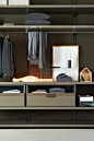 Sectional custom walk-in wardrobe GLISS WALK-IN by MOLTENI