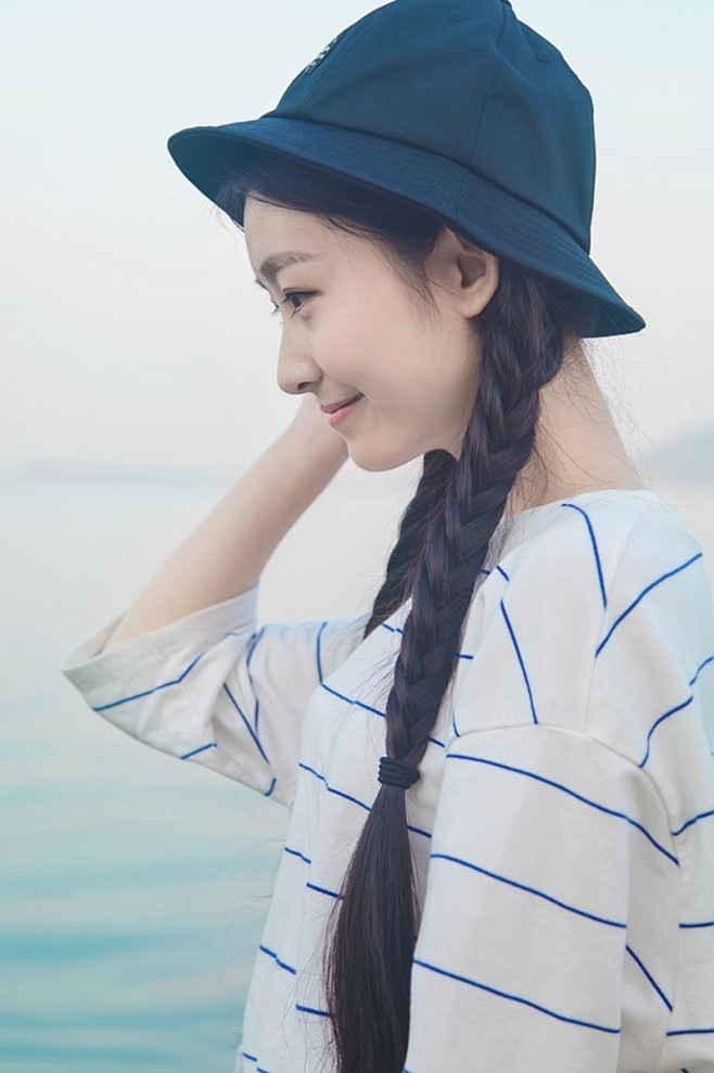 清纯小女生户外摄影可爱迷人-Y美女图片网