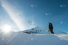 冰镐,平衡折角灯,澳大利亚阿尔卑士山脉,雪山,天空,雪,旅行者,仅男人,仅成年人,自由