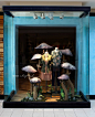 best-window-displays_anthropologie_2013_fall_mushroom_08