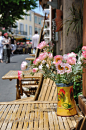 家具,花束,花盆,生活方式,度假_136324792_French restaurant_创意图片_Getty Images China