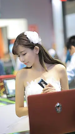 2015ChinaJoy清纯美女手机壁纸QQ皮肤_Q趣家园手机版