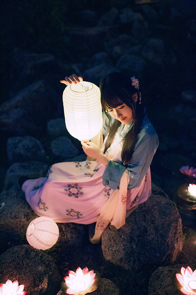 水莲风动