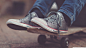 滑板General 2560x1440 skateboard shoes jeans blurred
