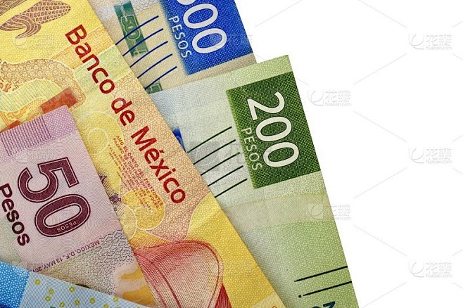 20张，50张，100张，200张和500张墨西哥比索纸币，孤立在白色背景上