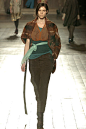 Dries Van Noten2005秋冬高级成衣发布秀_2005巴黎时装周图片226125_T台展示_VOGUE时尚网