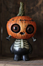 Chris Ryniak "Ghostly Gourdwort" | Current Exhibitions | Stranger Factory