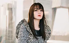 迪丽热巴优雅灵动高清桌面壁纸