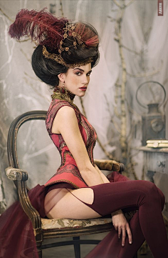 束腰美女