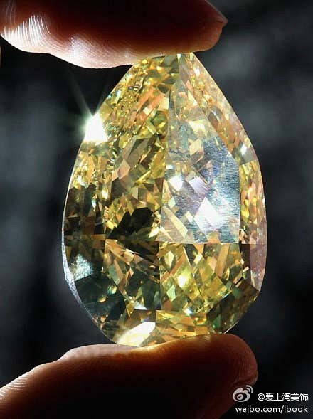 世界最大梨形黄钻拍出1236万美元，创价...