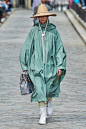 Louis Vuitton Spring 2020 Menswear Fashion Show : The complete Louis Vuitton Spring 2020 Menswear fashion show now on Vogue Runway.