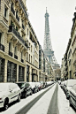 Snowy Day, Paris, France
photo via kara