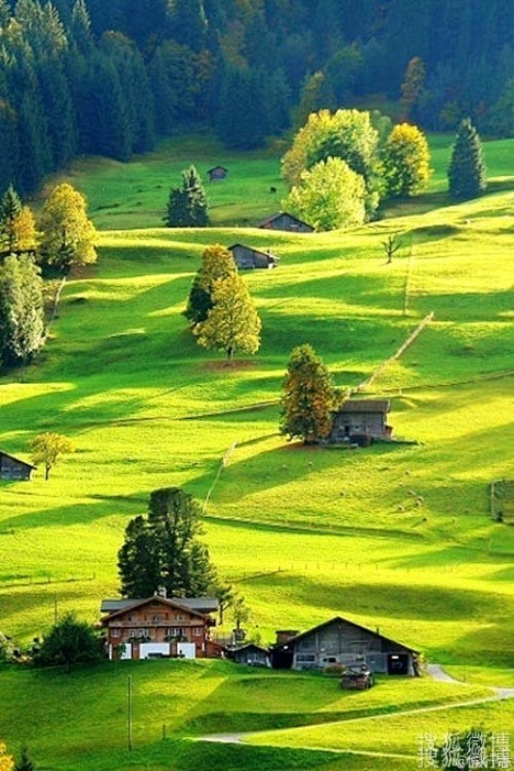 瑞士小村庄，宁静悠远。