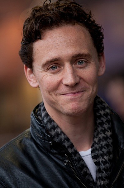 汤姆·希德勒斯顿 Tom Hiddles...