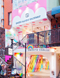 日本将要开设一间彩虹甜品专门店『RAINBOW SWEETS HARAJUKU』 不仅有各种彩虹主题的甜品，连店内的装修都是彩虹概念的，缤纷~~

5月23日开业
地址：東京都渋谷区神宮前1-16-5 RYUアパルトマン1Ｆ ​​​​