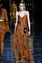 Balmain 秋冬大秀上演狂野美人。#时尚视野# ​​​​