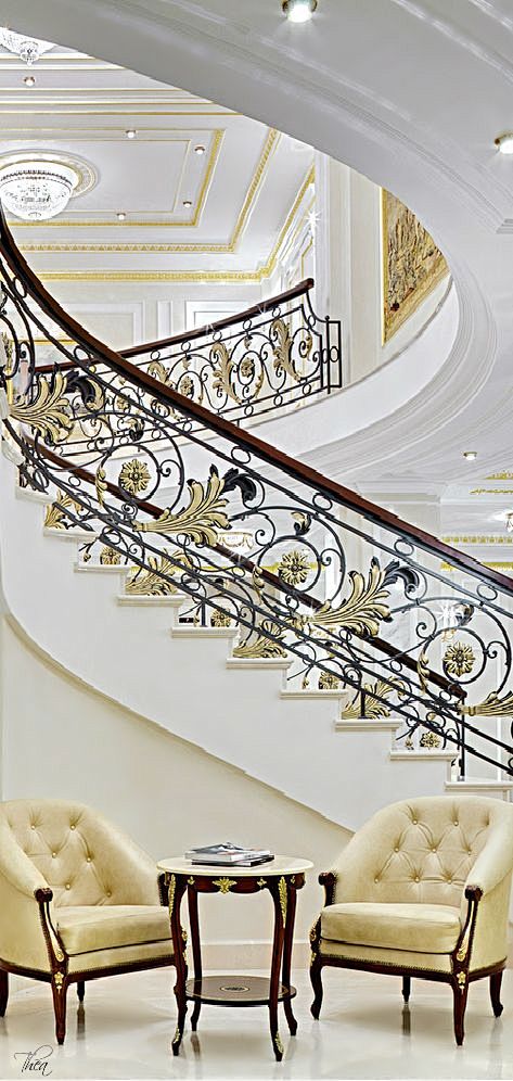 Luxurious Staircase ...