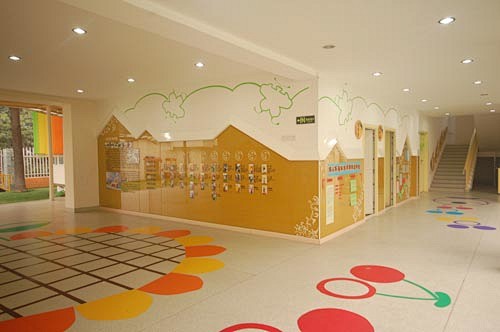 幼儿园大厅墙面装饰 图片_儿童空间网
