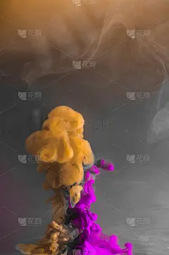墨水在水里