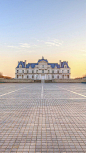 集法国巴洛克建筑，园林艺术为一体的城堡式酒店，得体地表现出法国的浪漫风情。
