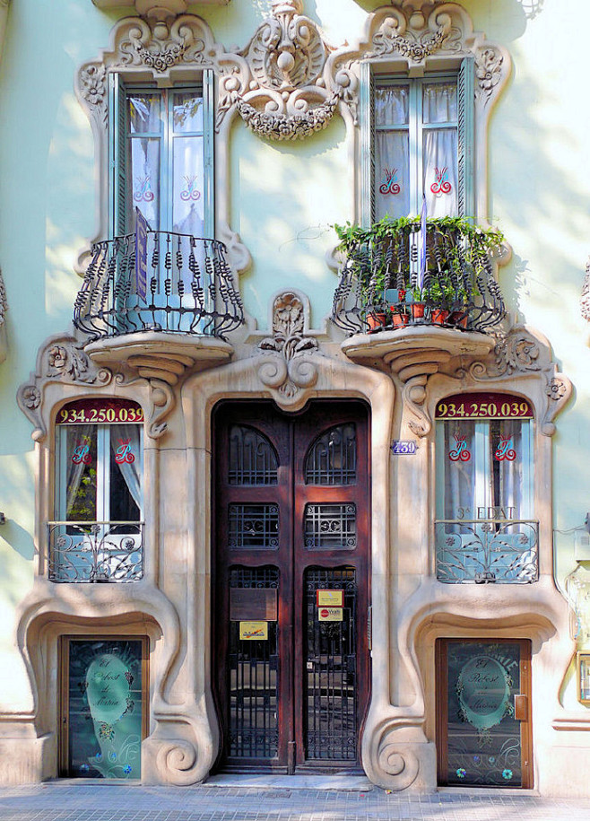 Art Nouveau建筑装饰细节。19...